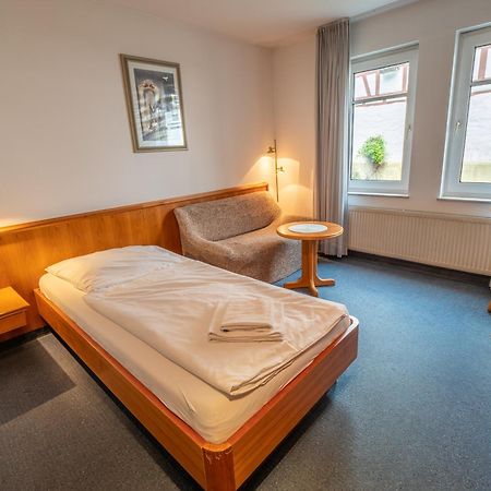 Hotel Pflum Mit Gaestehaus Nuertingen Esterno foto
